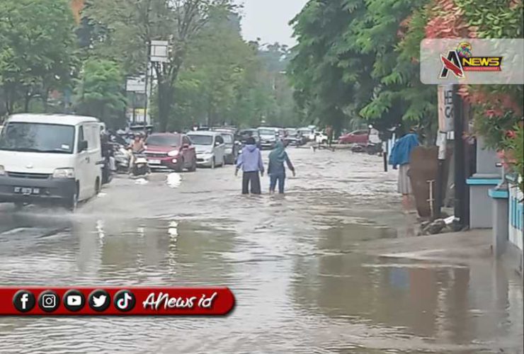 Kota Tepian Banjir Setelah Hujan 4 Jam